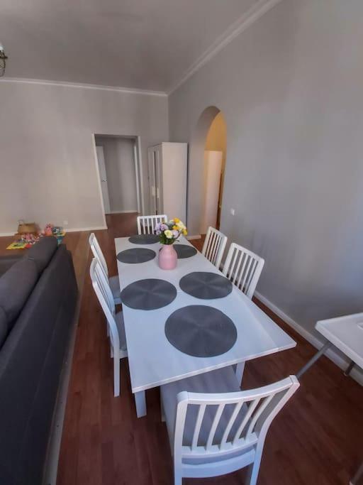 Spacious, 3-bedroom In Căn hộ Riga