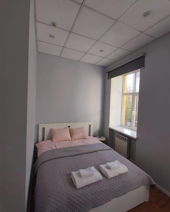 Spacious, 3-bedroom In Căn hộ *
